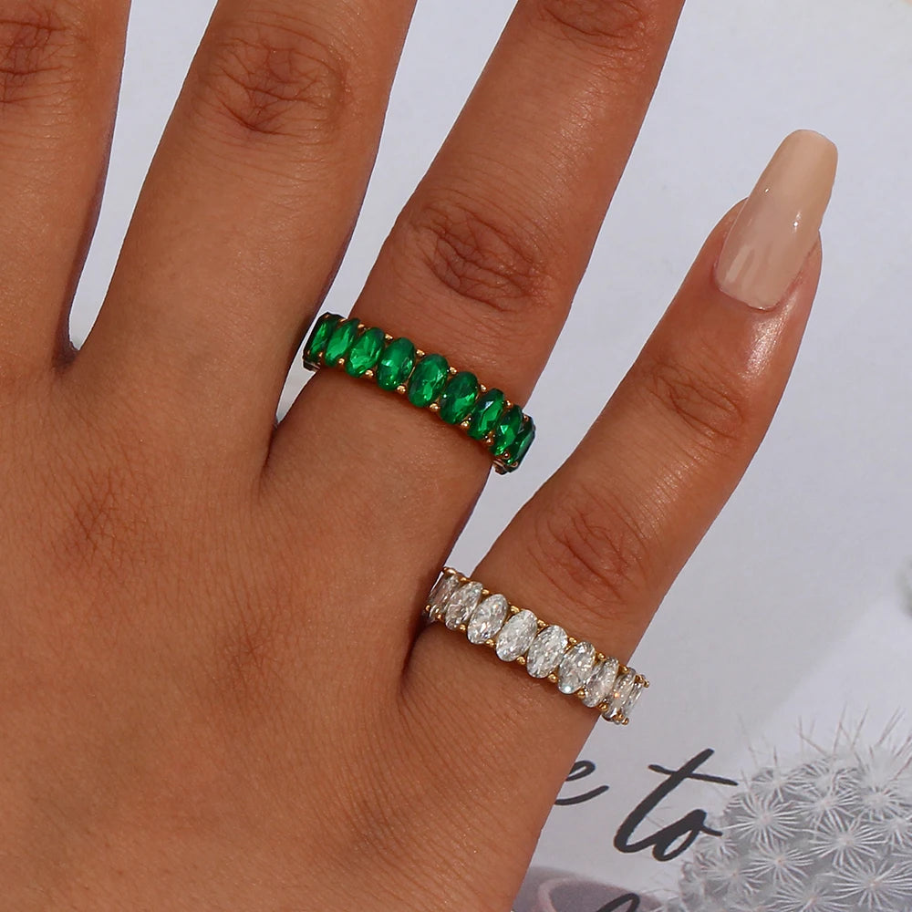 2023 New Wedding Party Oval Shape Zircon Rings For Ladies Prong Setting Clear Crystal Emeraled Green Women's Baguette Ring